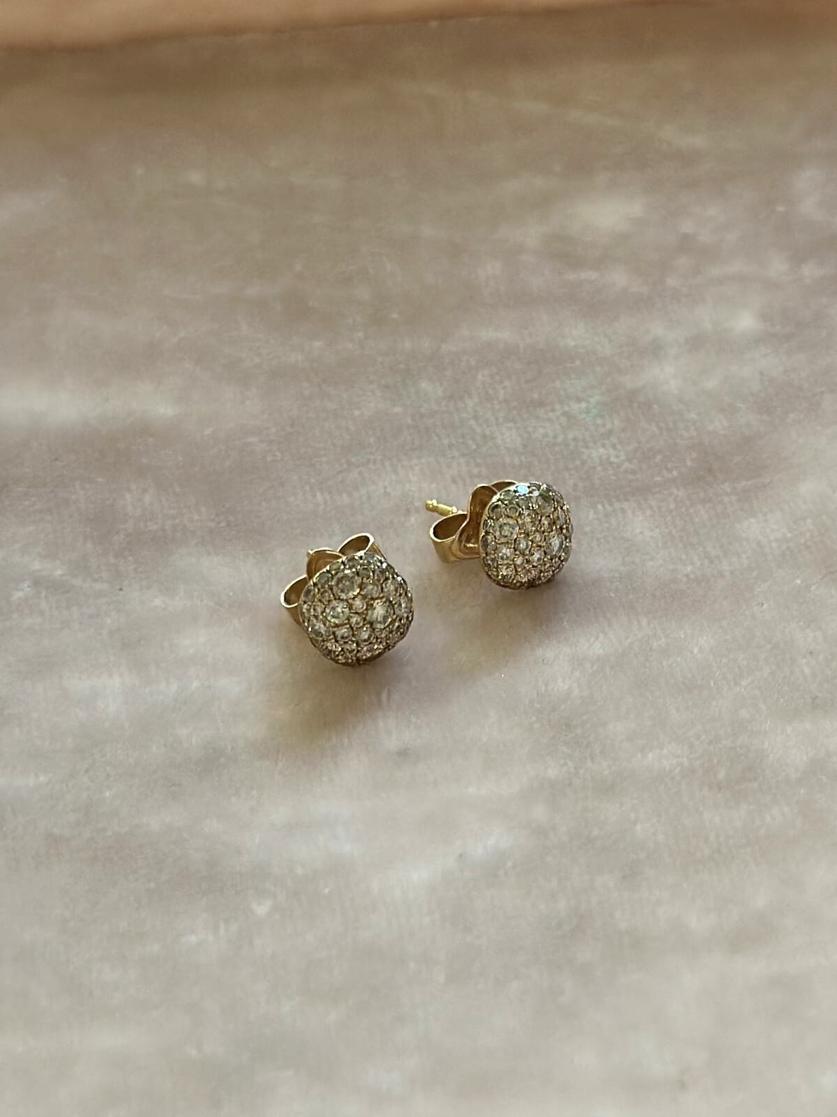 Louise Row featuring David Yurman pave cognac diamond cushion earrings on pink pad