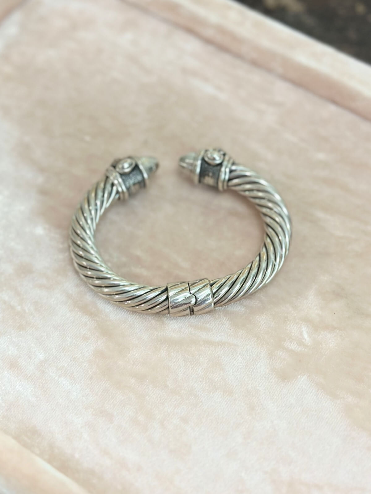Louise Row featuring David Yurman Renaissance Bracelet in silver on pink pad