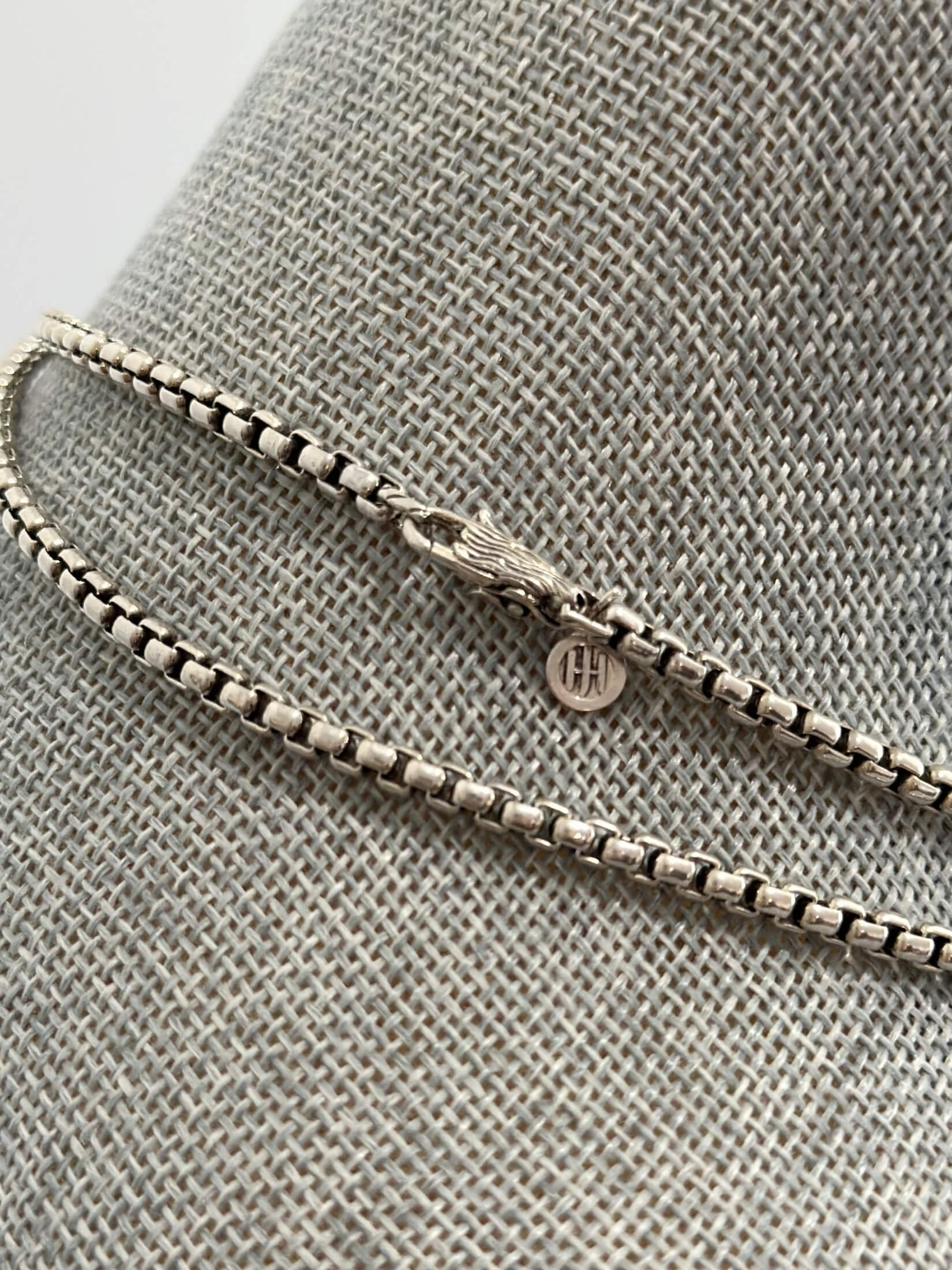 Louise Row featuring John Hardy Classic box chain on grey mannequin