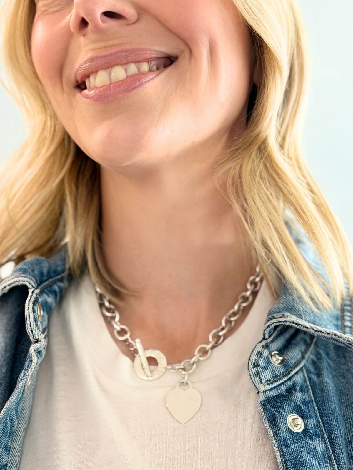 Louise Row featuring Tiffany Heart Toggle necklace on model