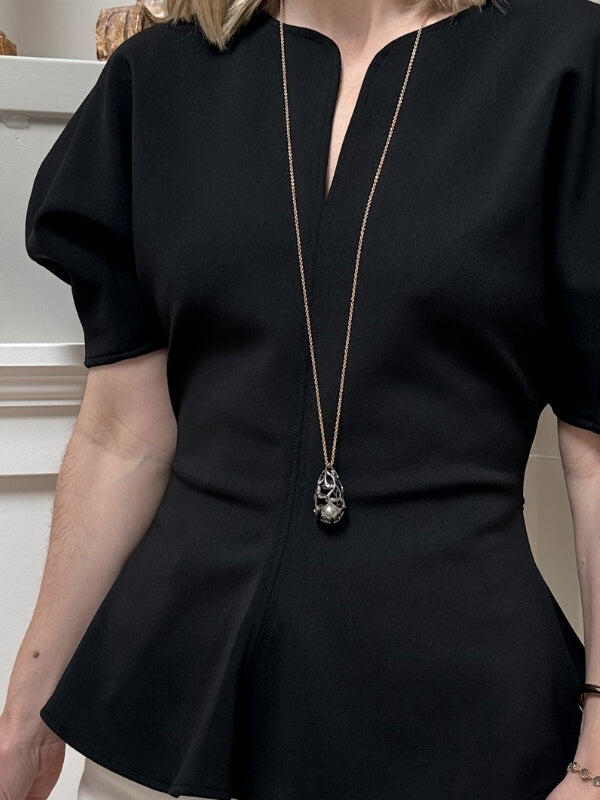 Louise Row Studio featuring model wearing pearl Utopia necklace