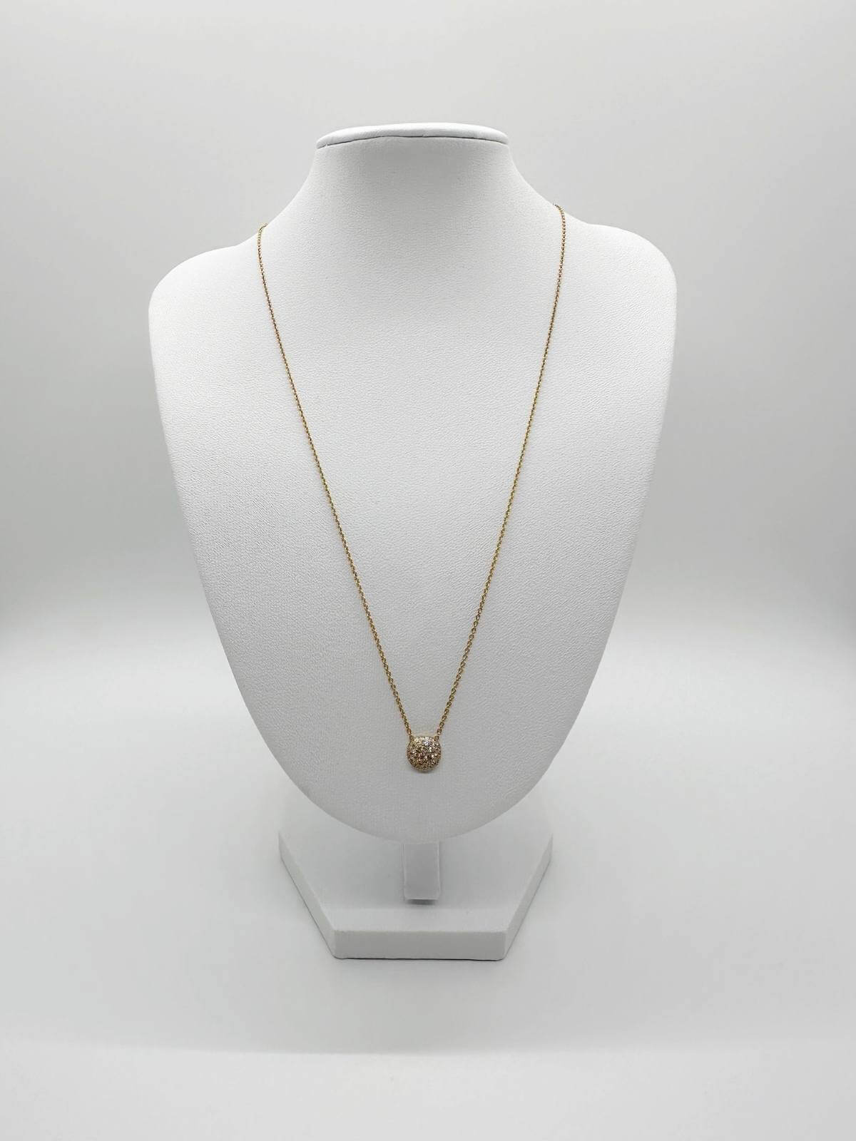 David yurman Gold necklace on a white mannequin bust against a white background
