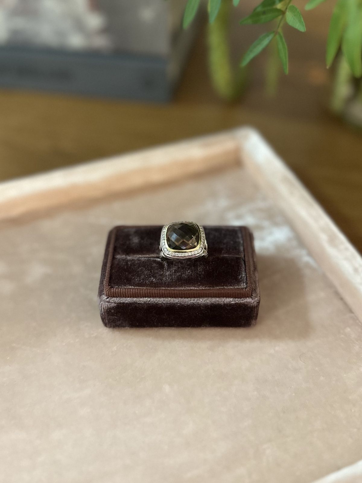 David yurman Albion ring in brown box on pink fixture front