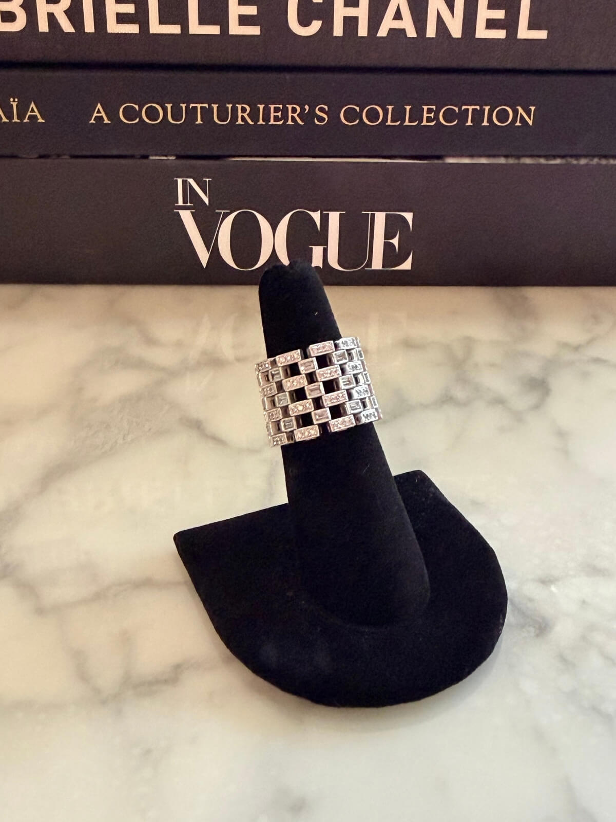 Louise Row featuring Fine Jewelry Baguette style eternity band