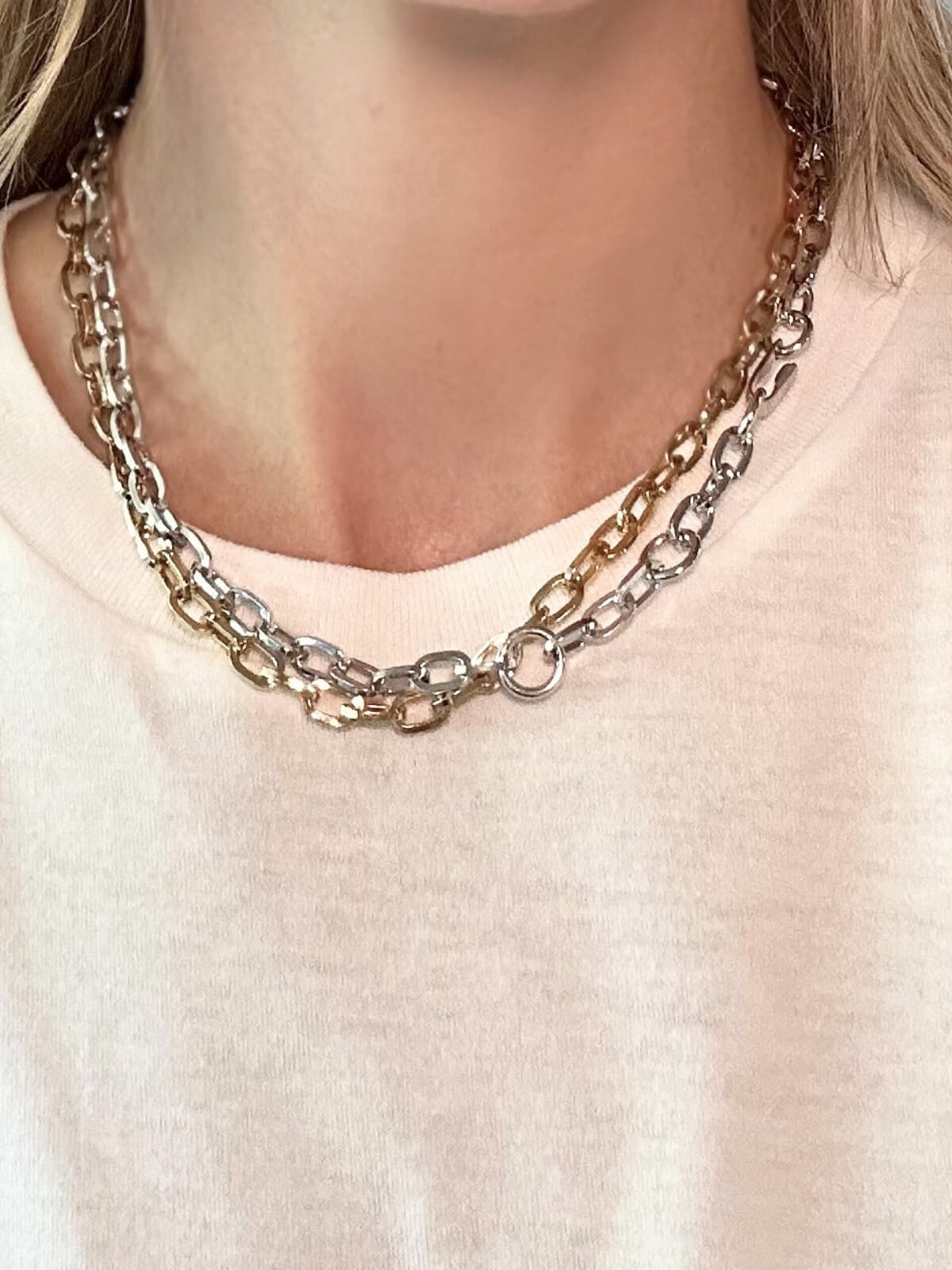 Louise Row featuring Jennifer Fisher XXS link chain in gold and silver on model