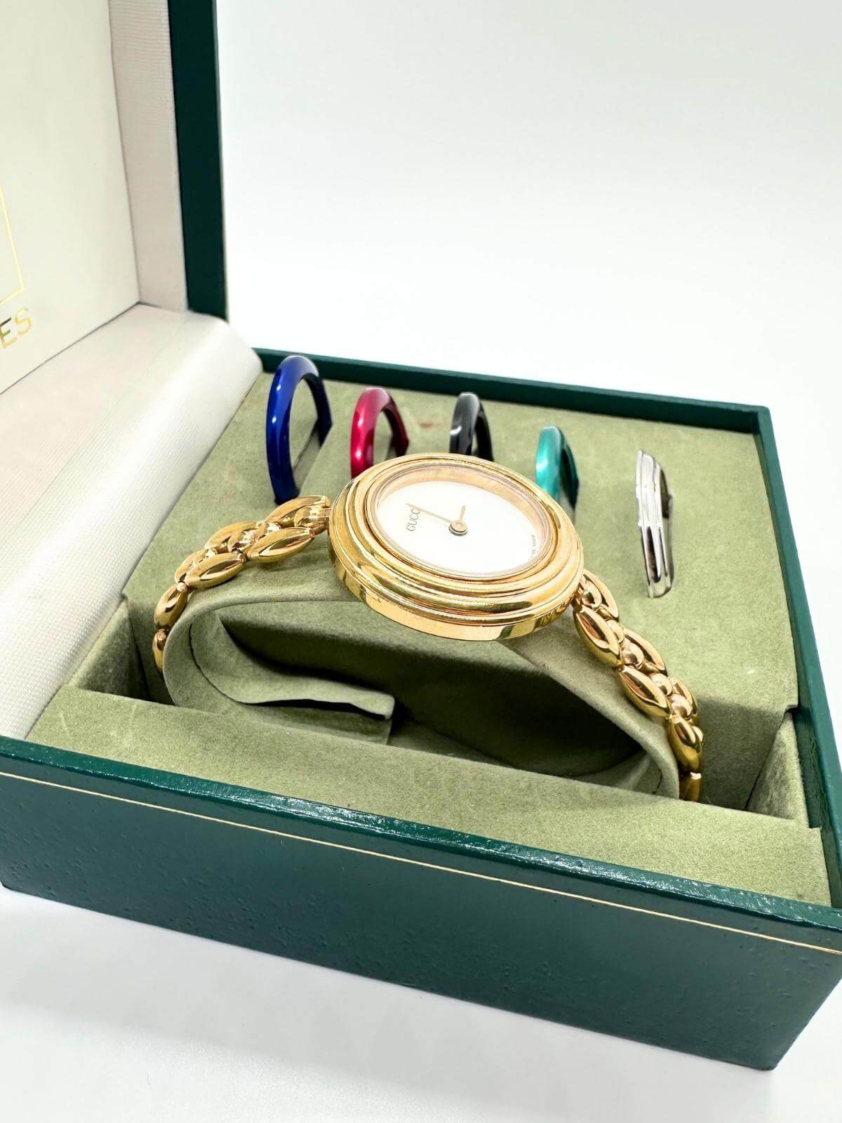 Vintage Gucci Wristwatch with Interchangeable Bezels